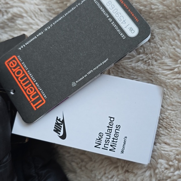 NWT Nike Mittens - Picture 3 of 5
